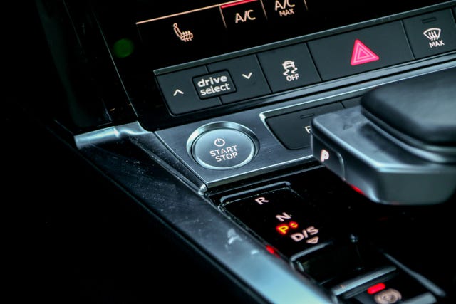 2020 AUDI E-TRON - 24