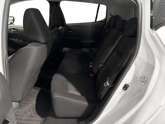 2025 NISSAN LEAF - 7