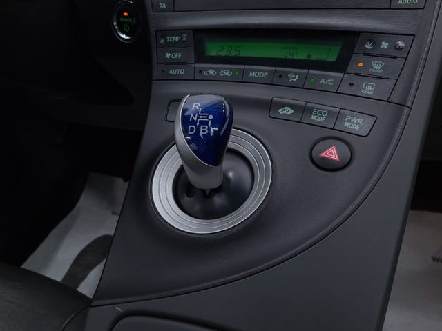 2011 TOYOTA PRIUS - 15