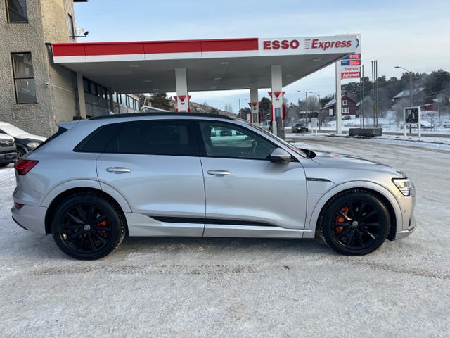 WAUZZZGE3LB020137 2020 AUDI E-TRON-3