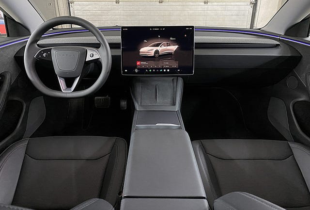2025 TESLA MODEL 3 - 11