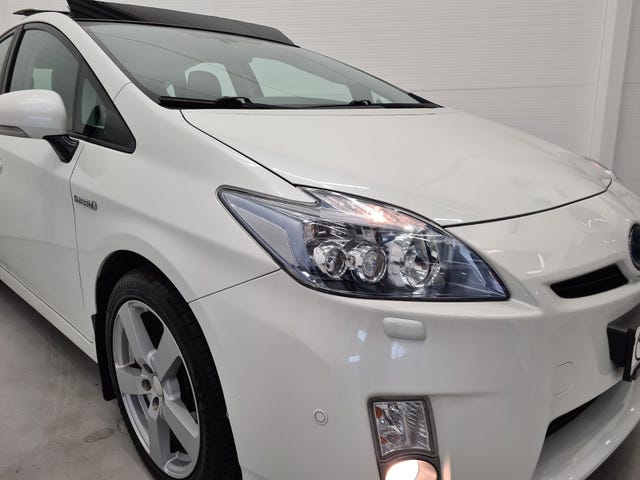 2011 TOYOTA PRIUS - 36