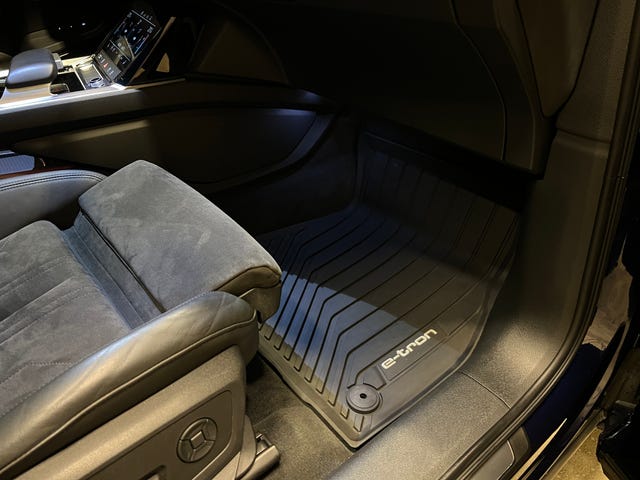2020 AUDI E-TRON - 47