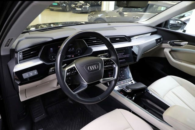 2020 AUDI E-TRON - 12