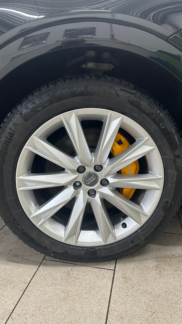 WAUZZZGE9LB032034 2020 AUDI E-TRON-5