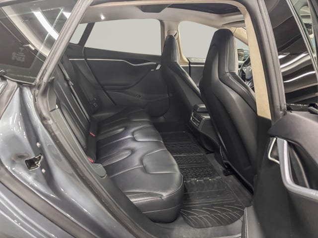 2014 TESLA MODEL S - 17