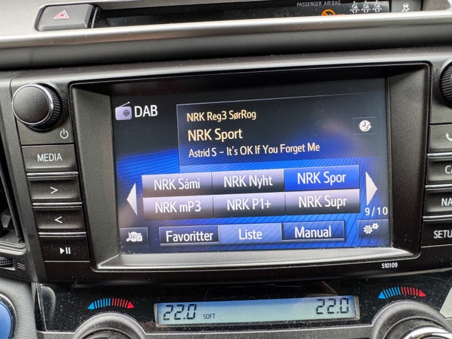 2018 TOYOTA RAV4 - 26