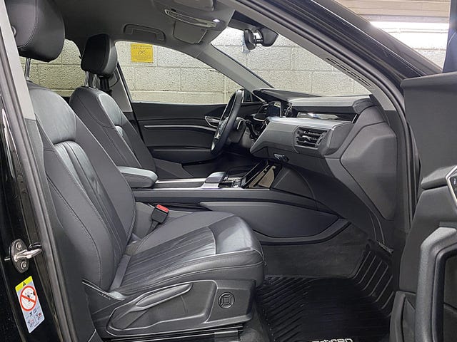 2020 AUDI E-TRON - 12