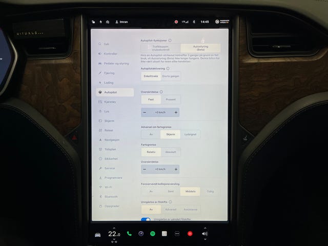 2020 TESLA MODEL S - 34