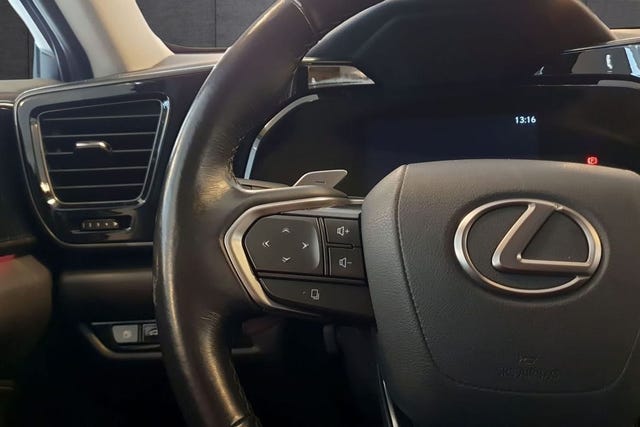2023 LEXUS NX 450H - 16