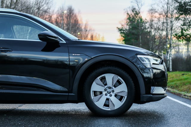 2020 AUDI E-TRON - 9