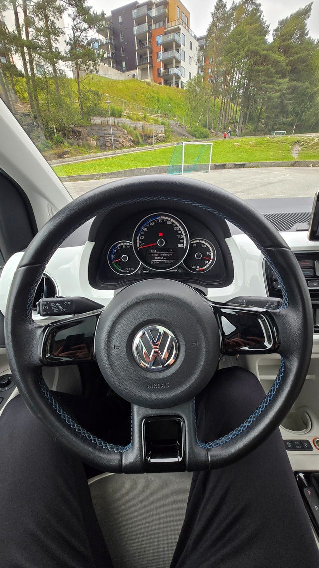 2014 VOLKSWAGEN UP! - 8