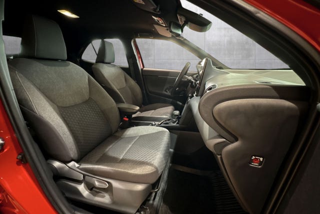 2024 TOYOTA YARIS CROSS - 24