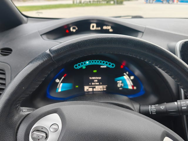 2016 NISSAN LEAF - 16