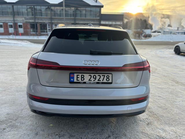 WAUZZZGE3LB020137 2020 AUDI E-TRON-5