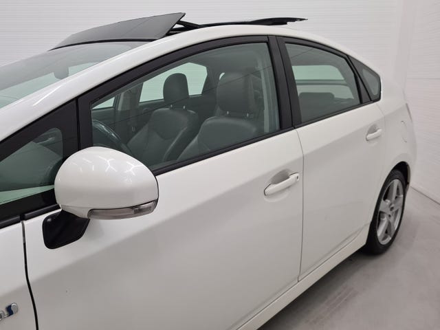 2011 TOYOTA PRIUS - 38