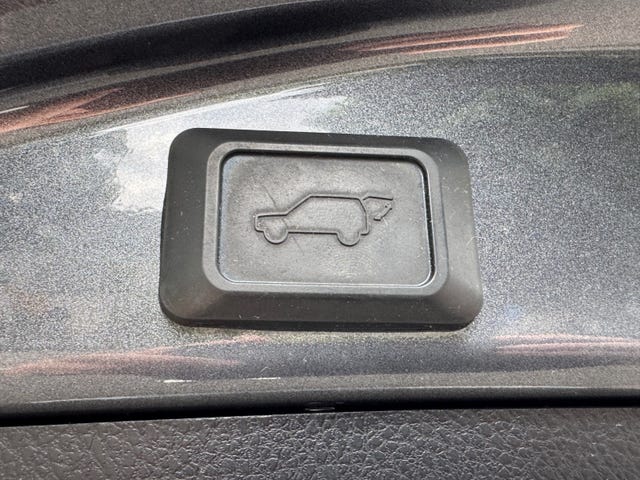 2018 TOYOTA RAV4 - 18