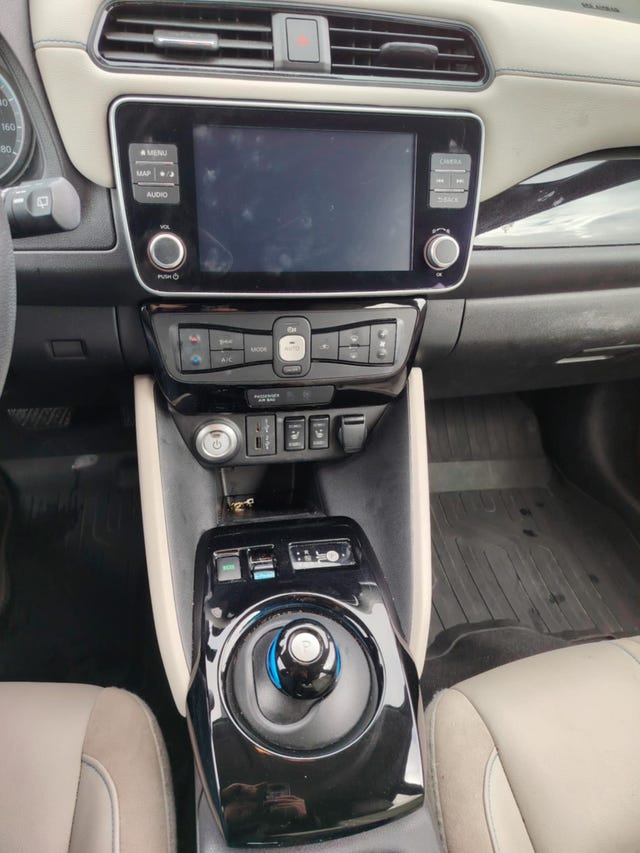 2024 NISSAN LEAF - 10