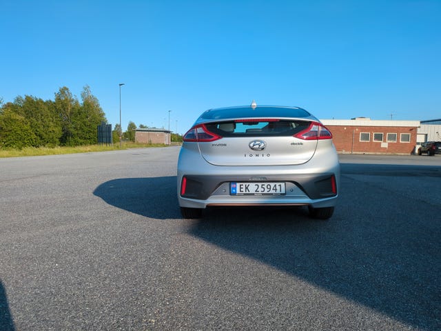 KMHC851HFHU002914 2017 HYUNDAI IONIQ-3