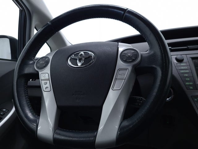 2011 TOYOTA PRIUS - 17