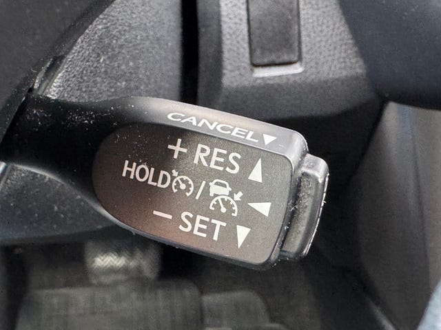 2018 TOYOTA RAV4 - 23