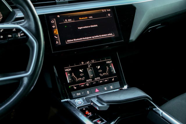 2020 AUDI E-TRON - 23