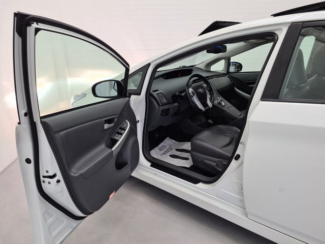 2011 TOYOTA PRIUS - 33