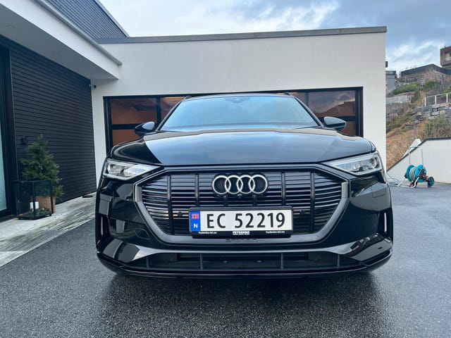 WAUZZZGE3MB035268 2021 AUDI E-TRON-1