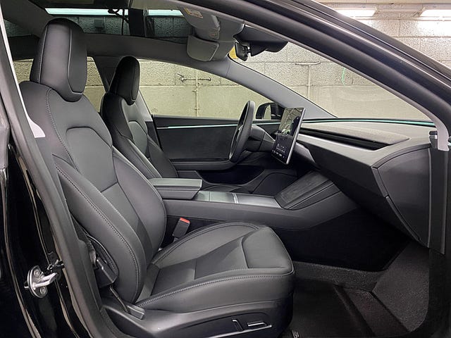 2025 TESLA MODEL 3 - 10