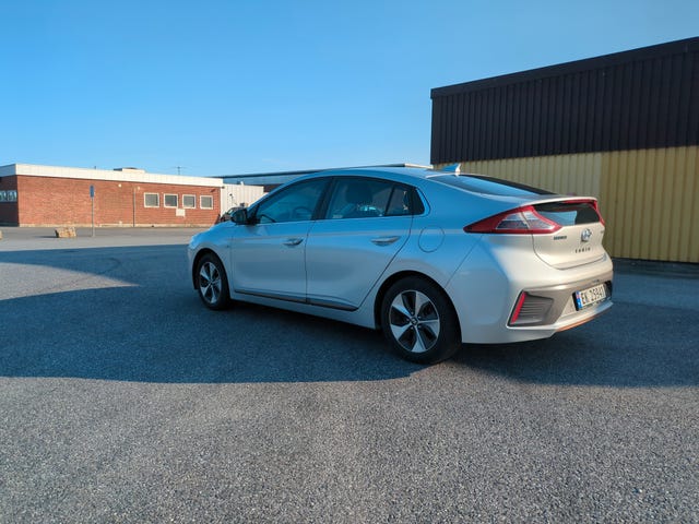 KMHC851HFHU002914 2017 HYUNDAI IONIQ-2