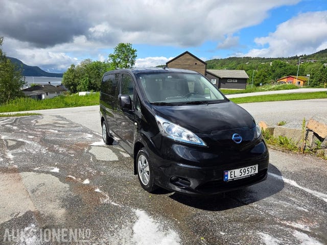 VSKTAAME0U0501817 2015 NISSAN NV200-1