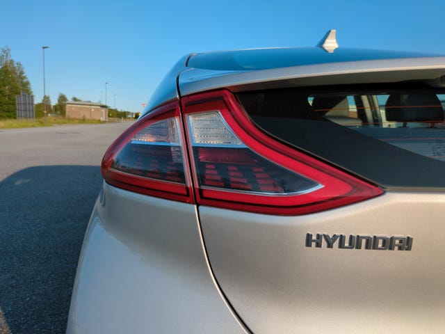 2017 HYUNDAI IONIQ - 34