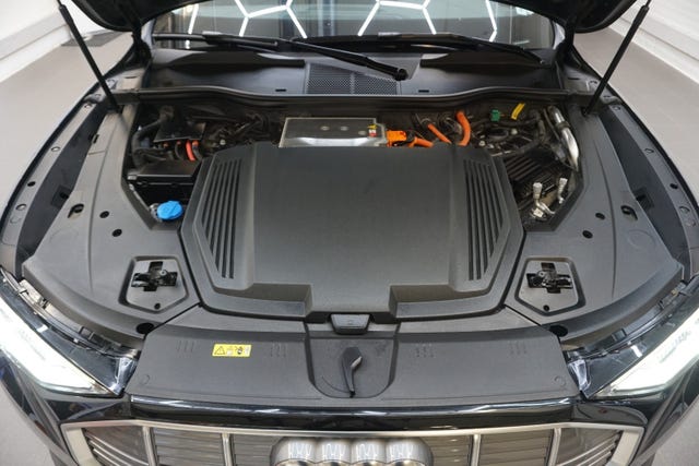 2020 AUDI E-TRON - 38