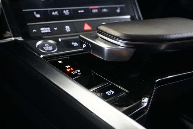 2020 AUDI E-TRON - 26