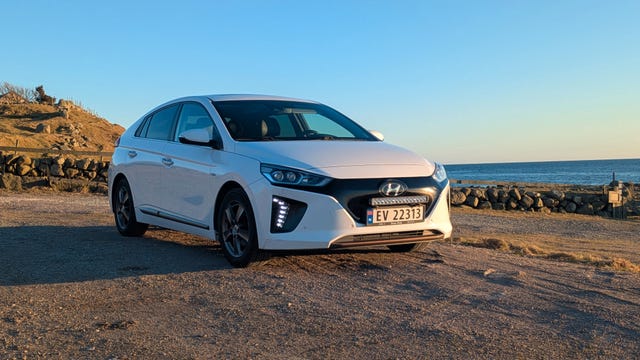 KMHC851HFKU033767 2019 HYUNDAI IONIQ-0