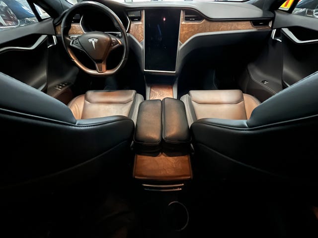 2020 TESLA MODEL S - 26