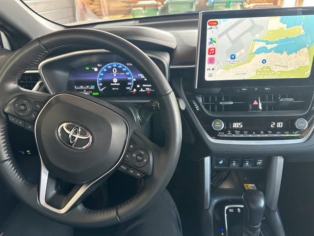2022 TOYOTA COROLLA CROSS - 10