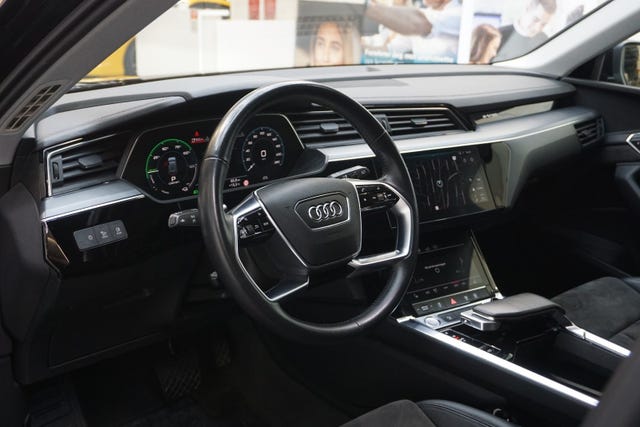 2020 AUDI E-TRON - 19