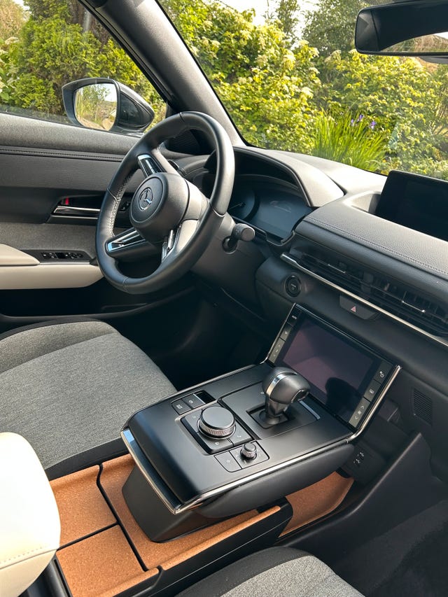 2024 MAZDA MX-30 - 9