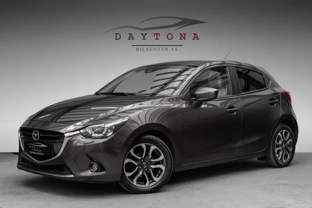 Mazda 2 2015