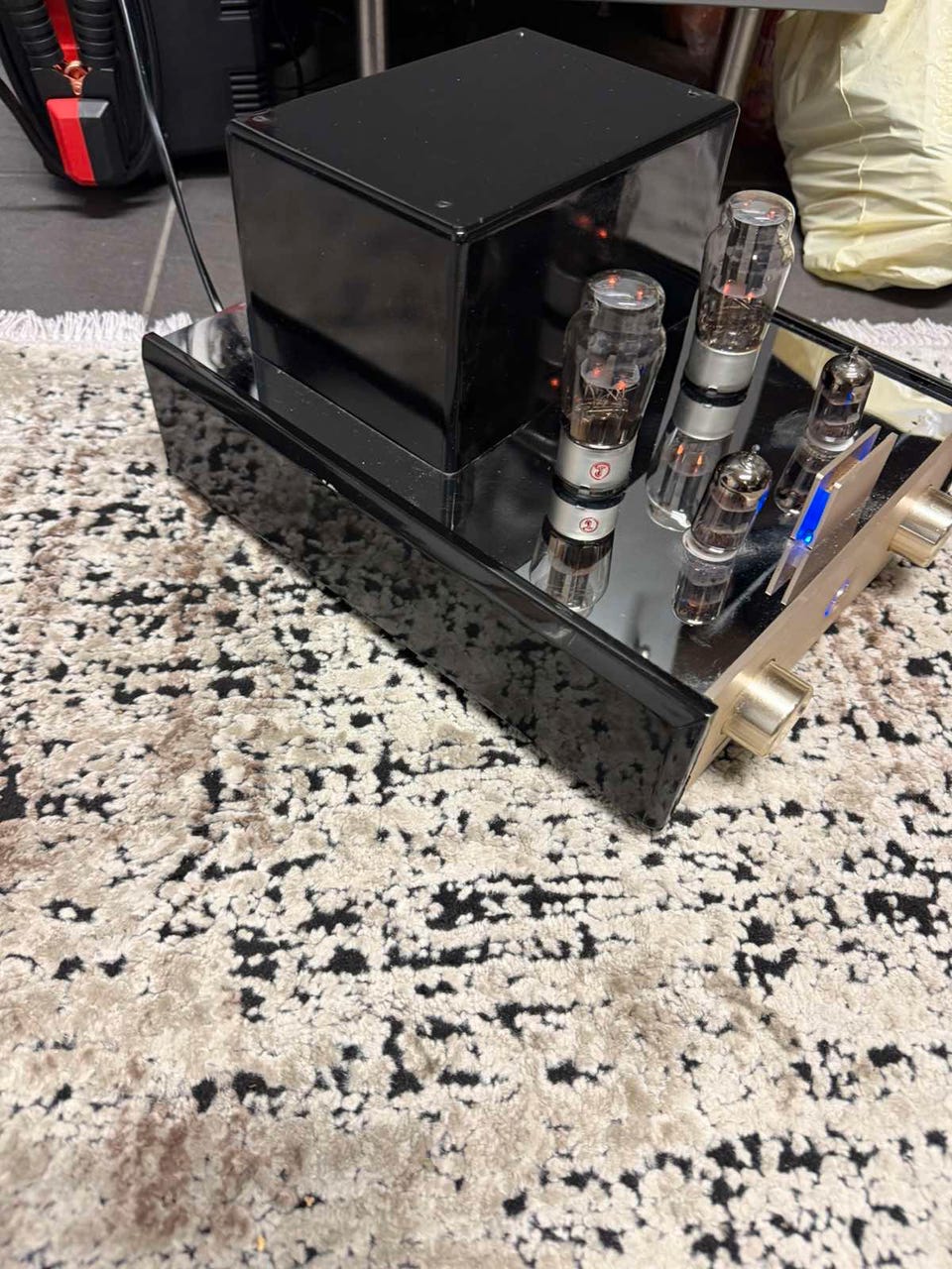 Vacuum Tube Power Amplifier AV-400 forsterker | FINN-torget