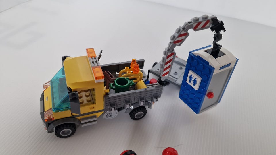 Service Truck 60073 Lego City Toilet Truck LEGO City: Service Truck (60073)  Toys Zavvi UK