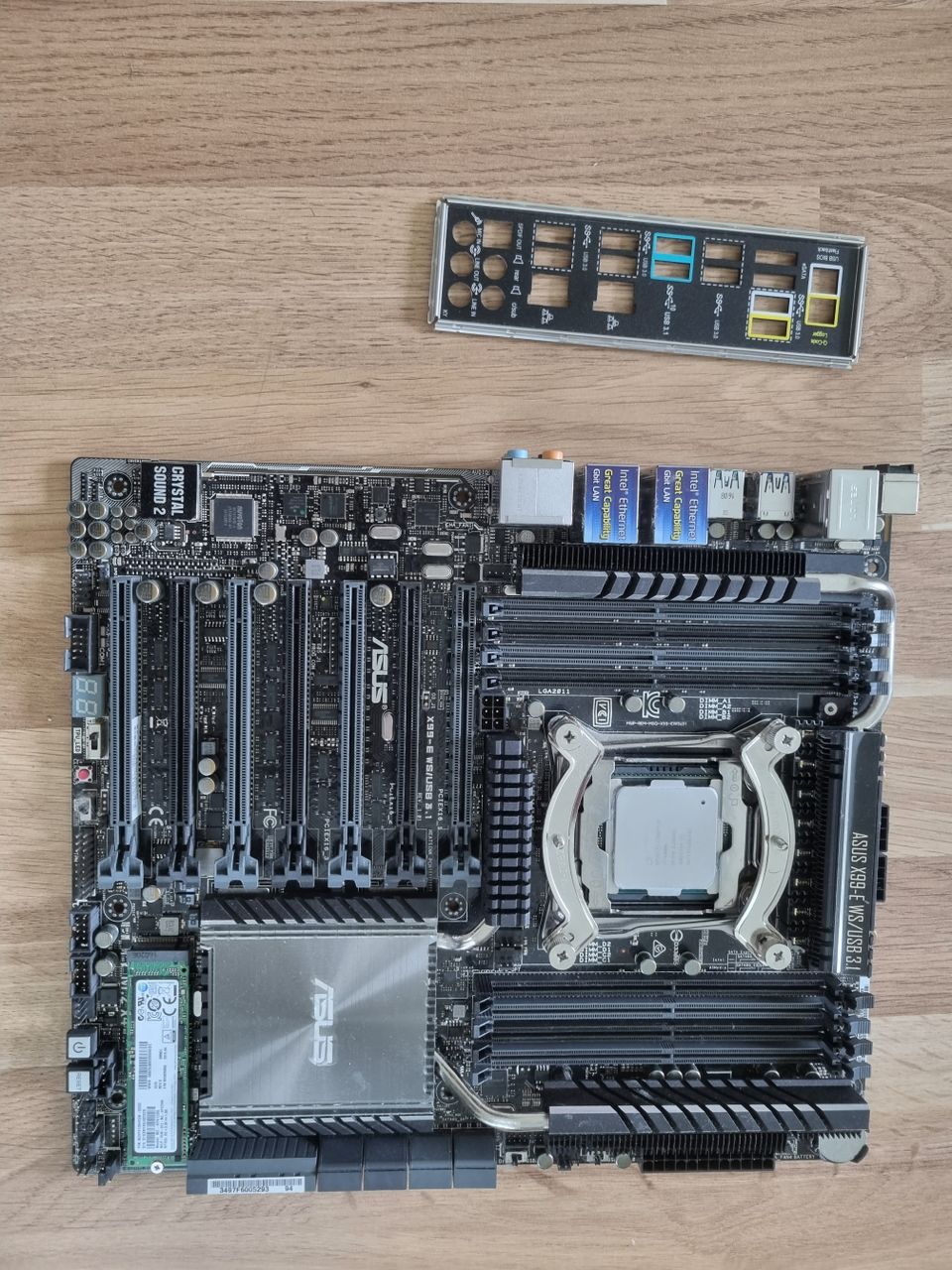 Asus X99-E WS/USB 3.1 med i7 6900k | FINN-torget