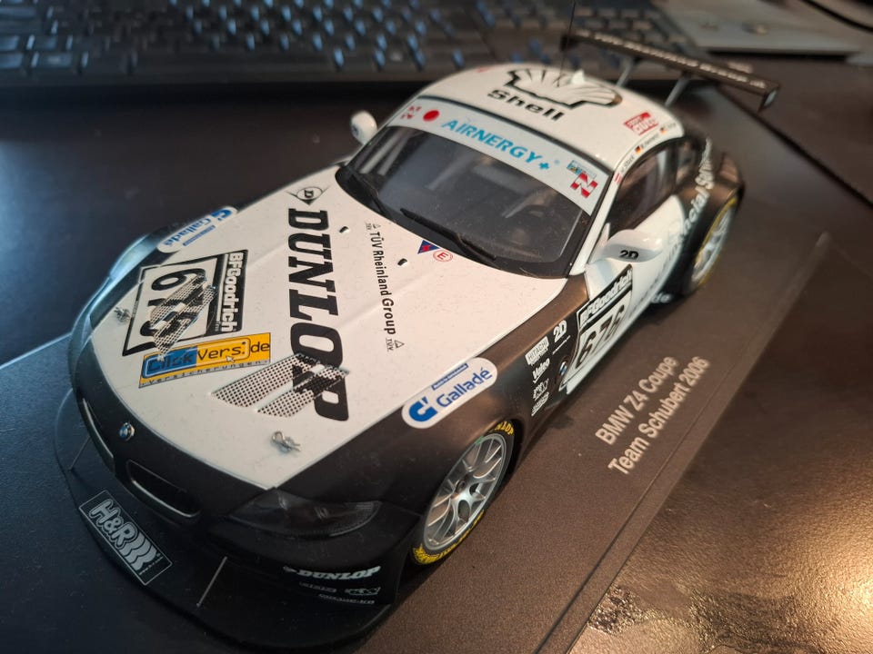 1/18 MINICHAMPS - BMW Z4 COUPE TEAM CHUBERT 2006 | FINN-torget