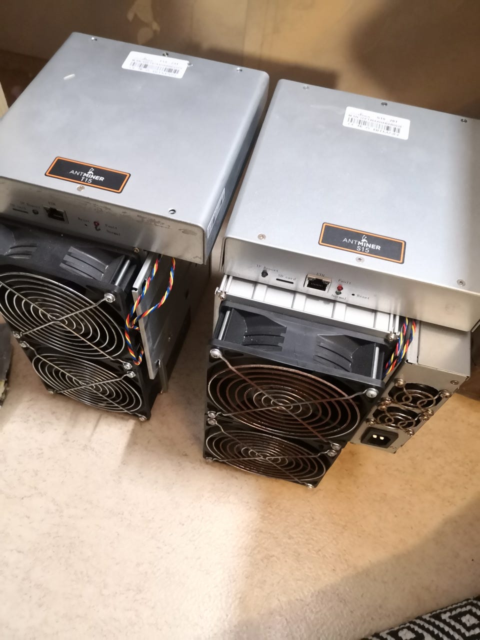 S15 28th Antminer S15 Bitmain Antminer S15 28TH 2stk FINN-torget