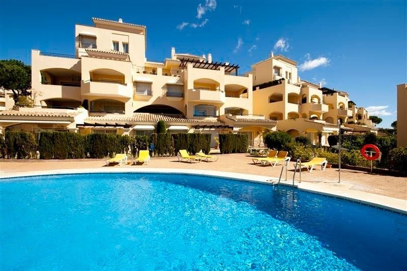 Bassenget som er i umiddelbar nærhet av leiligheten Galleribilde