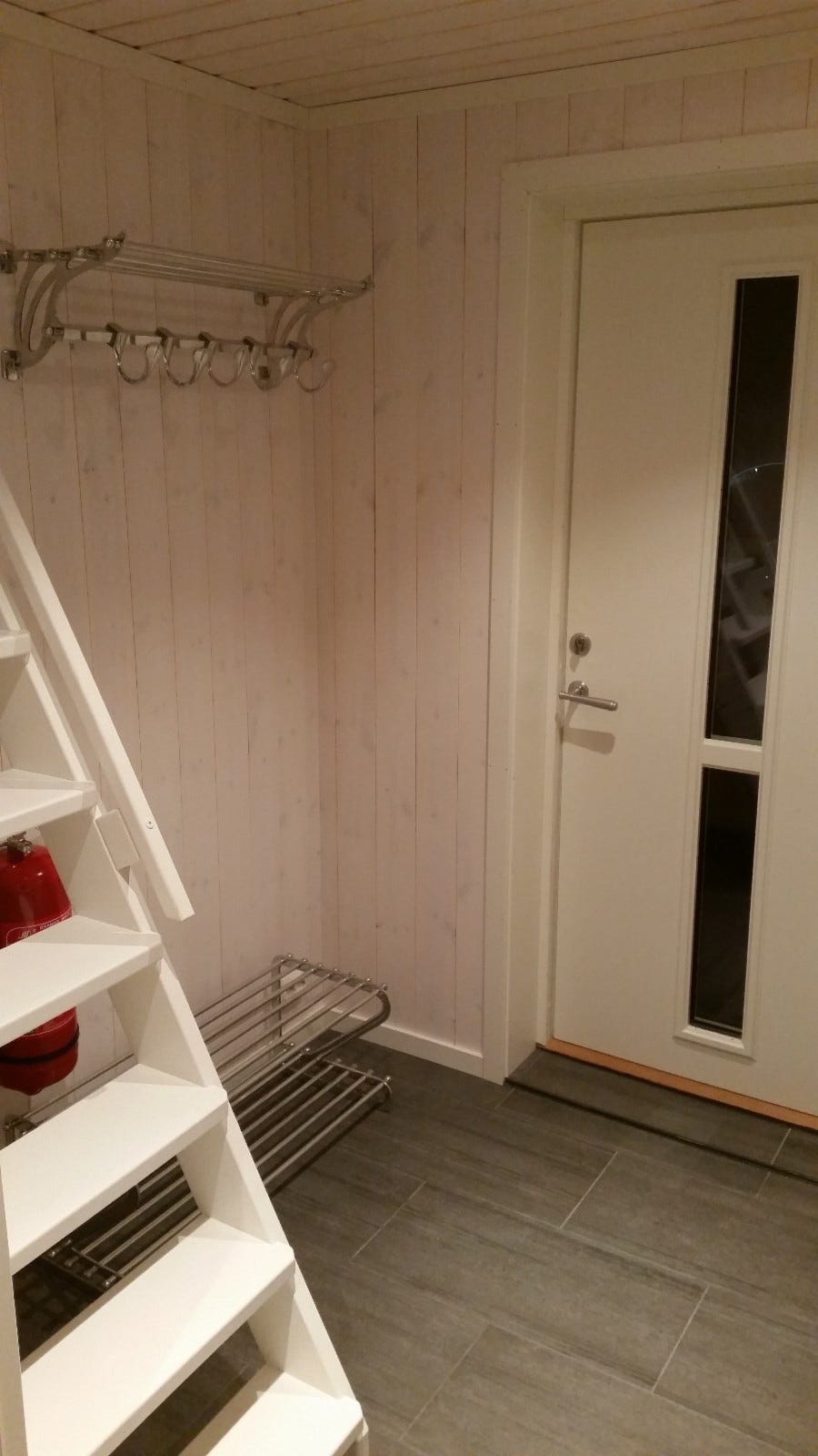 gang med trapp til hems Galleribilde