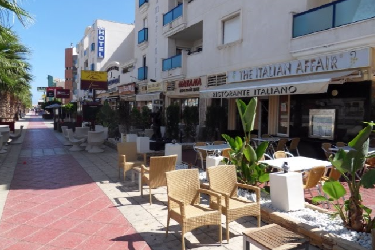 Deler av stripa - restaurantgata ved N332 Galleribilde