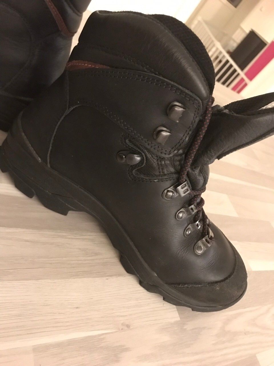 Crispi Besseggen Goretex Fjellsko, dame Str 38 lite brukt Crispi Besseggen Goretex Fjellsko, dame Str 38 lite brukt