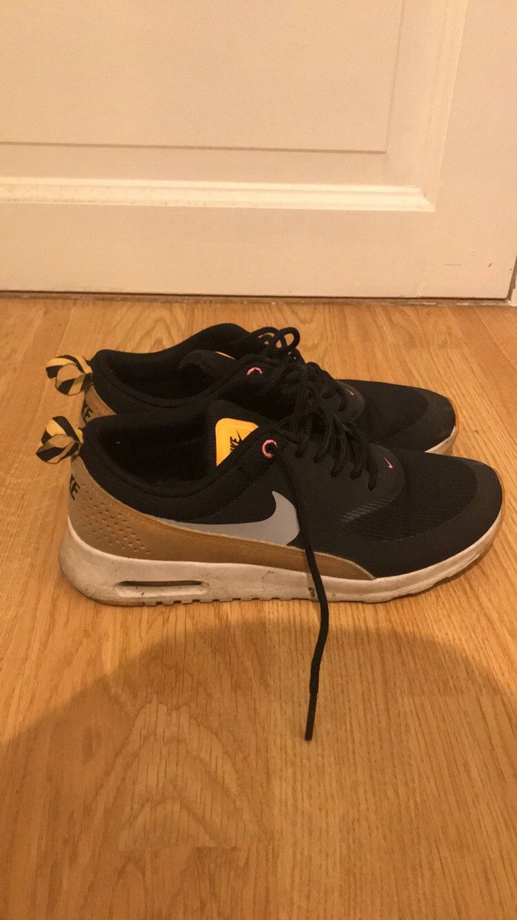 nike thea 38
